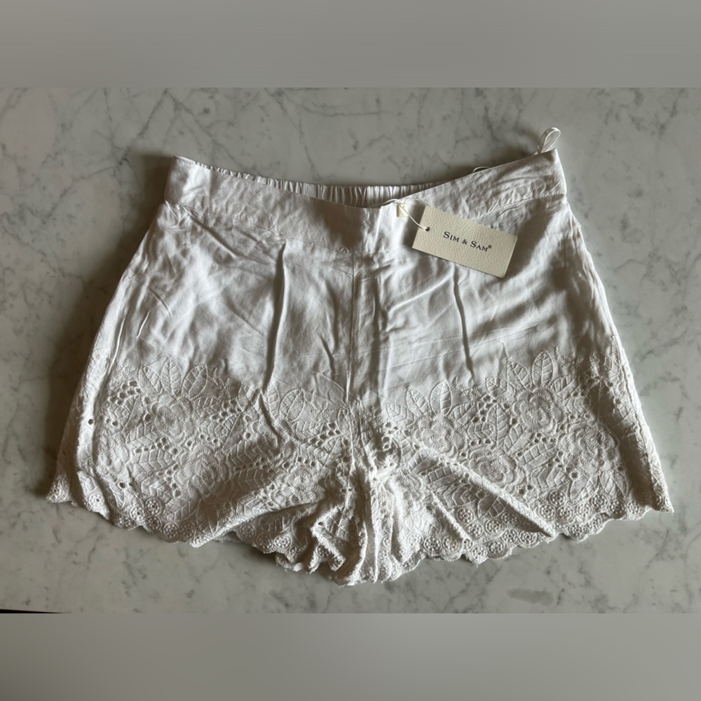 Sim & Sam White Linen Shorts